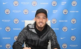 David Silva đã đặt bút ký vào bản hợp đồng mới với Man City