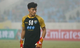 Thầy ngoại hứa sẽ 'bao bọc' thủ môn Bùi Tiến Dũng