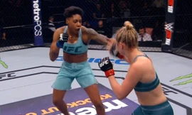 Giáo viên tiểu học hạ gục đối thủ bằng cú đấm 'búa tạ'