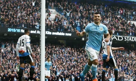 Aguero thăng hoa, Man City trở lại ngôi đầu