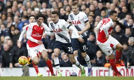 10 người Arsenal cầm hòa Tottenham