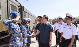 Chủ tịch Quốc hội: Lữ đoàn 681 sử dụng hiệu quả vũ khí hiện đại