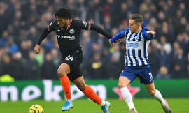 Chelsea đánh rơi chiến thắng ngày đầu năm