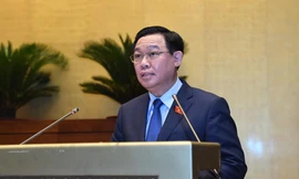 Chủ tịch Quốc hội Vương Đình Huệ phát biểu bế mạc kỳ họp. Ảnh Như Ý