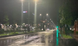 Bão số 9 áp sát, Quảng Ngãi mưa lớn, gió rít từng hồi