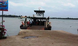 Bến đò phía thị xã Bình Minh.