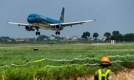Cho ý kiến về sân bay thứ 2 vùng Thủ đô 