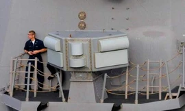 Cụm ăng ten gây nhiễu của hệ thống AN/SLQ-32. Ảnh: USNI.