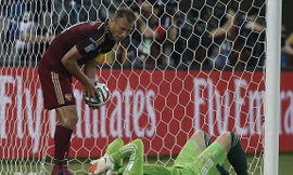 Vì sao tuyển Nga như con thuyền không bến?