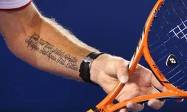 Hình xăm ý nghĩa bên cánh tay trái của Wawrinka.