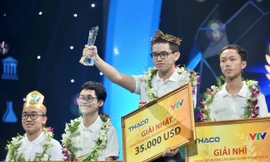 CĐV vỡ òa với chiến thắng của 'Cậu bé Google' ở Olympia 18
