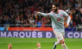 Isco vừa tỏa sáng với hat-trick cho ĐT Tây Ban Nha trong trận đại thắng Argentina