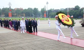 Lãnh đạo Đảng, Nhà nước vào Lăng viếng Chủ tịch Hồ Chí Minh