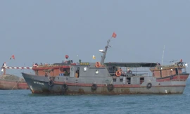 4 tàu cá ở Quảng Bình chìm do giông lốc, nhiều ngư dân mất tích trên biển