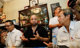 Flores hứa bái Huỳnh Tuấn Kiệt làm sư phụ nếu bị phóng điện