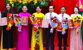 Vĩnh Long có 5 nữ giám đốc sở sau hợp nhất