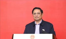 Thủ tướng Phạm Minh Chính phát biểu tại buổi tiếp xúc cử tri thành phố Cần Thơ trực tuyến từ điểm cầu Chính phủ. Ảnh: TTXVN