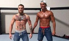 Ronaldo đến gặp McGregor trong một sự kiện năm ngoái 