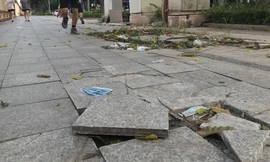 Lát đá vỉa hè ở Hà Nội: Vì sao cứ đào lên lát lại? 