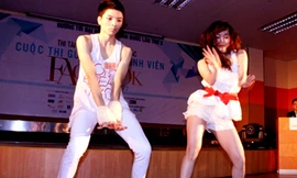 Nam nhi diện guốc, nữ nhi đi quyền