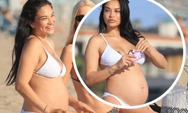 Siêu mẫu nội y Shanina Shaik bầu ‘vượt mặt’ vẫn quyến rũ khó cưỡng với bikini