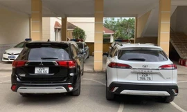 Bản tin 8H: Thực hư 2 ô tô trùng biển số ‘nhân đôi lộc lá’