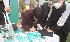 Cơ hội trúng Air Pod 2 khi mở thẻ AB Bank tại Ngày Thẻ Việt Nam 2022