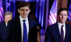 Con trai ông Trump thành tâm điểm với chiều cao 2 m ở tuổi 16