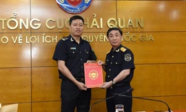 Bản tin 8H: Tổng cục Hải quan công bố quyết định điều động, bổ nhiệm cán bộ