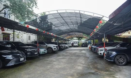 Lạ lùng ngôi làng ở Hà Nội, dân 'đổi đời' nhờ trắng đêm canh… ô tô