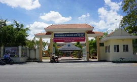 Bản tin 8H: Xác minh đơn tố cáo thầy giáo xâm hại tình dục nhiều nam sinh