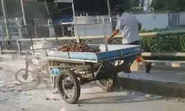 Bản tin 8H: Người bán hàng rong đốt xe khi bị nhắc nhở 