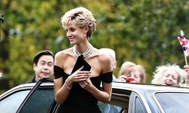 Cảnh phim Công nương Diana nằm trong quan tài gây phẫn nộ