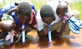 Ống hút di động biến nước bẩn thành sạch