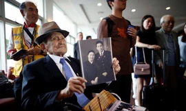 Cuộc đoàn tụ sau hàng chục năm mong mỏi giữa 2 miền Triều Tiên