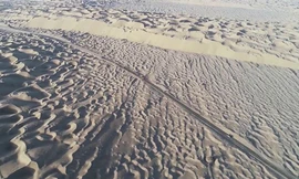 Tuyến đường xuyên sa mạc lớn nhất Trung Quốc