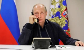 Vì sao ông Putin không lên mạng và dùng điện thoại di động?