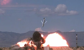 Sức mạnh khủng khiếp của tên lửa hành trình AGM-158 JASSM