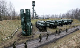 Cận cảnh 'rồng lửa' S-400 bảo vệ bầu trời nước Nga