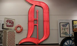 Vì sao rác gom về từ Disneyland bán được với giá hàng chục triệu USD?