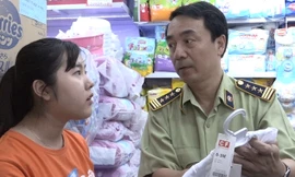 Hình ảnh kiểm tra hàng loạt cửa hàng Con Cưng tại TP HCM