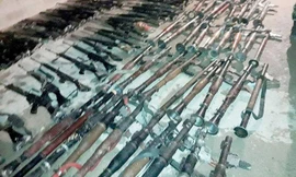 Phiến quân Đông Ghouta đầu hàng, giao nộp vũ khí cho quân đội Syria