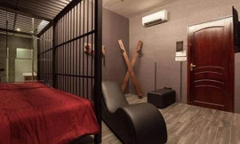 Nhà nghỉ trang trí phòng bạo dâm ở Cần Thơ: Tiết lộ bất ngờ về chủ nhà