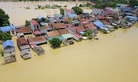 10 ngày ngập trong biển nước của người dân ngoại thành Hà Nội