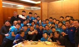 Tình đồng đội ấm áp của U23 Việt Nam