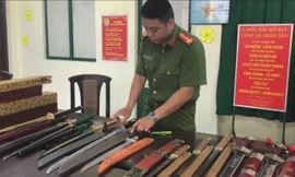 Lạnh người kho đao kiếm trong nhà người đàn ông ở trung tâm Sài Gòn