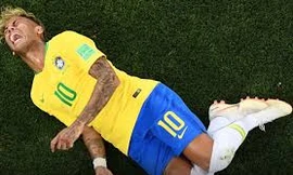 Neymar tái phát chấn thương, nguy cơ chia tay World Cup