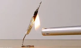 Thí nghiệm làm tên lửa mini từ diêm và giấy bạc