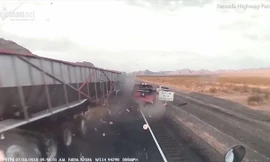 Tài xế ngủ gật gây tai nạn liên hoàn trên cao tốc