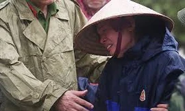 Những trang trại cá tầm trôi theo cơn lũ